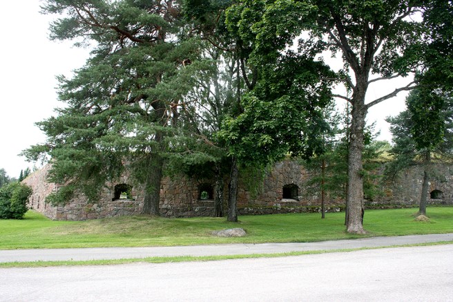 Det vimlar sällan av folk här i dag. Förr arrangerades bland annat brandkårsfester innanför murarna. Nuförtiden konserter, teaterföreställningar och medeltidsmarknader.
