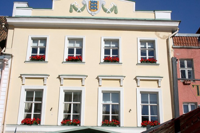 En av fasaderna vid rådhustorget.