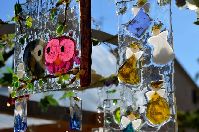 Vackra glasarbeten på producentmarknaden.