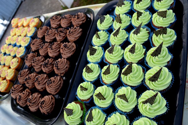 På en av gårdarna såldes delikata muffins och små läckra chokladbitar som smalt i munnen.
