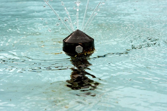 En av vattenspridarna i närbild.