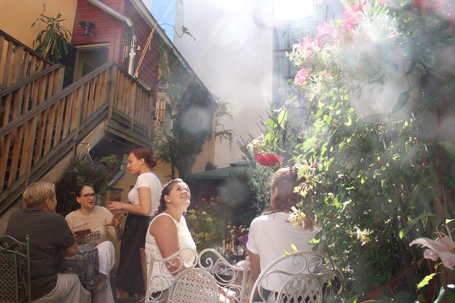 Här var det varmt och lite svårt att få till det med bilderna i motsolsgasset.