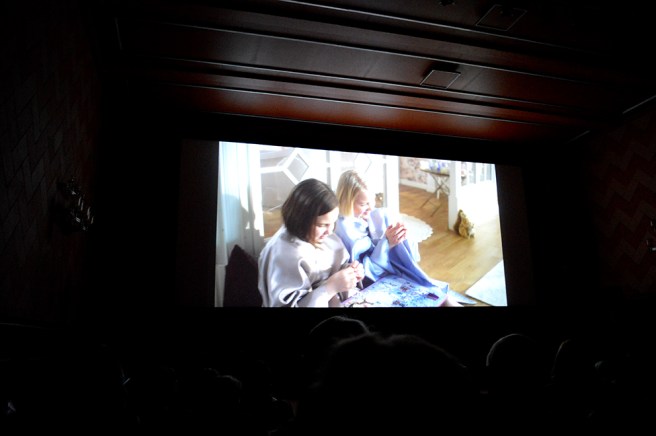 Huvudrollsinnehavarna Aava Merikanto och Lilja Lehto var själva på plats på premiärkvällen.