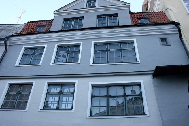 Här tycker jag speciellt om de fyra minsta fönstren.