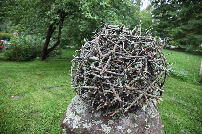 Många kvistar små, bildar en stor... (rimmar inte) ... boll!