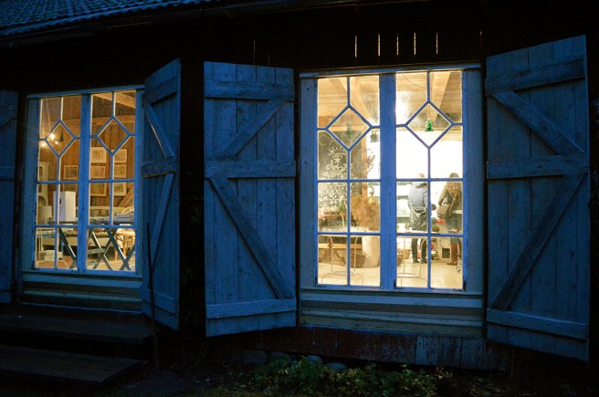 Tittar du noga efter kan du se granarna från Fina fönster del 102 också på denna bild.