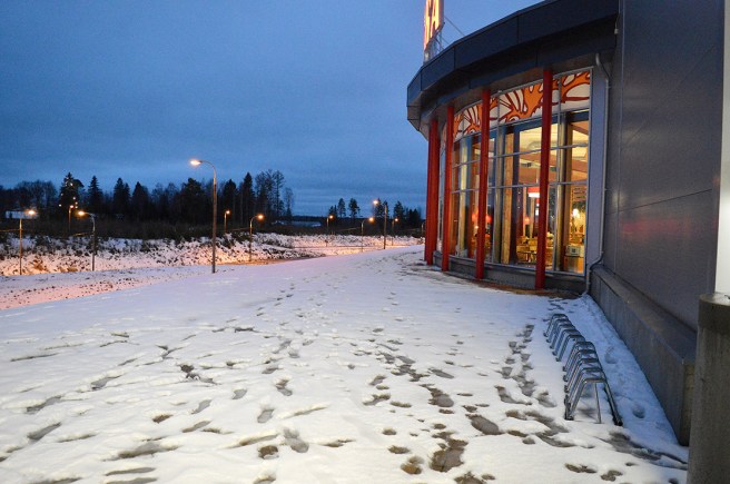 Utanför stationen Jari-Pekka i Joroinen.