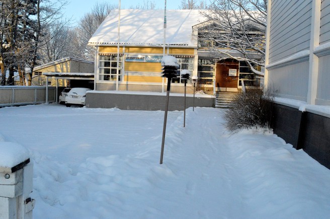 ... och så är jag framme. Från dörr till dörr utan någon rask marsch tar det ungefär tio minuter att gå den här sträckan.