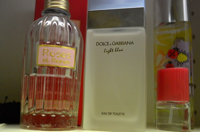 Fyra parfymer finns på min hylla.