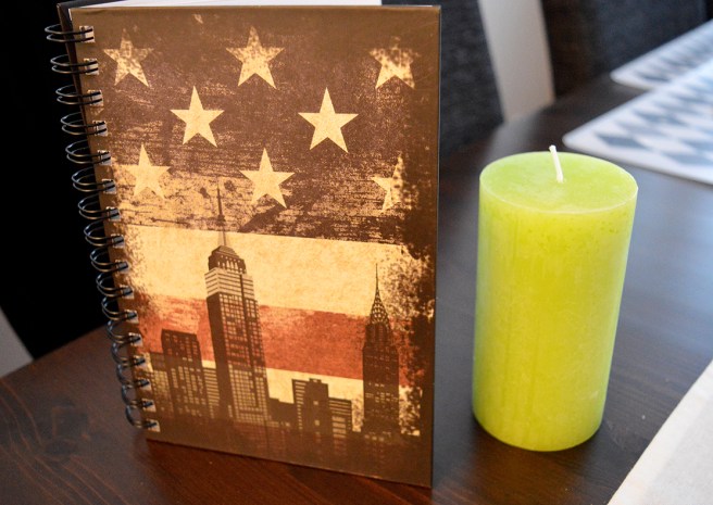 Dagböcker behövs alltid, ljus likaså.