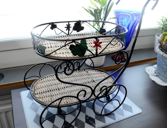 Den här lilla vagnen fick jag för fem euro på loppmarknaden i Strömfors bruk.