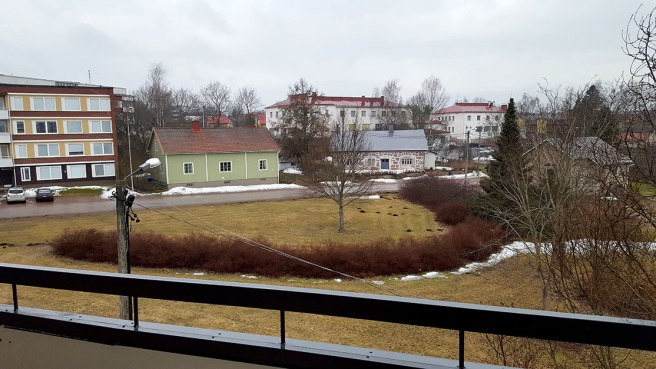 Regnet syns inte direkt på bilden men det skvalade ner på tisdagskvällen vid halvsjutiden riktig rejält.