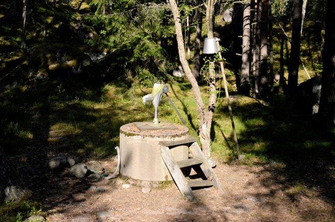 Färskt vatten gick att få från en pump på Brokholmen.