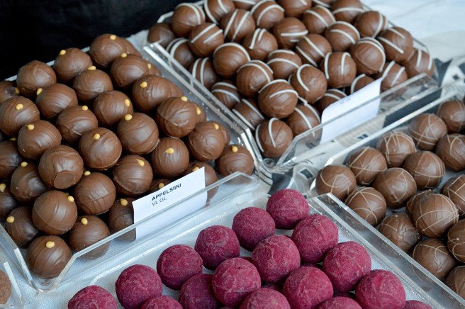 Köpte sju bitar handgjord choklad :-)