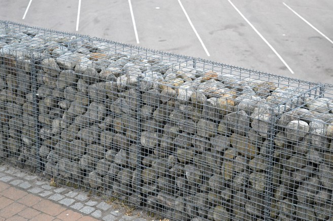 Den här bilden tog jag genom bussfönstret då jag väntade när de andra köpte vägkost på en bensinstation.