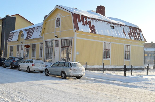 Almska Gården ligger invid finska skolcentret.