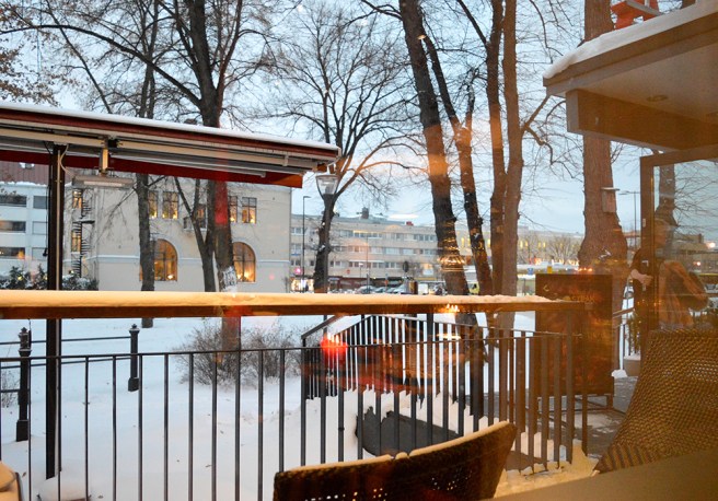 Vi var tidigt i farten och började äta redan då klockan var lite över tre på eftermiddagen. Utsikt från Rafaels Steakhouse.