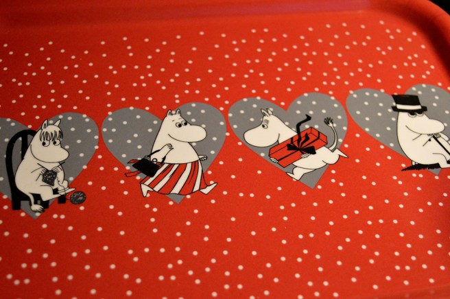 Bricka med Muminmotiv.