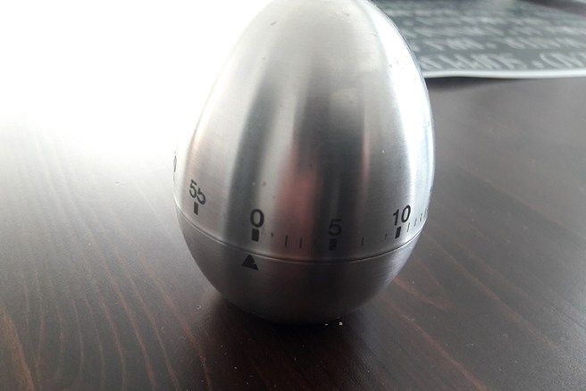 Det var en äggklocka, och en alldeles för lätt gissning :-)