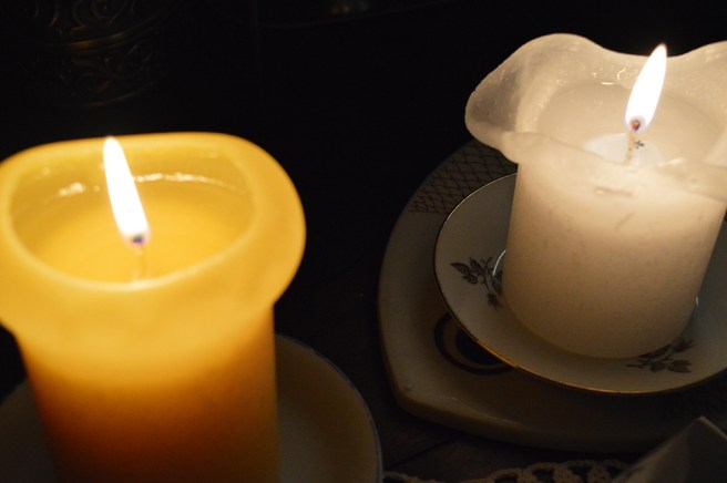 Ett dunkelt rum, levande ljus, inga höga volymer, inga hemska program på tv. Tack för lugnet.