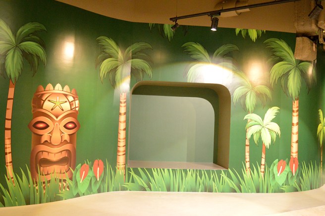 En vägg i Täby centrum, Stockholm, Sverige.