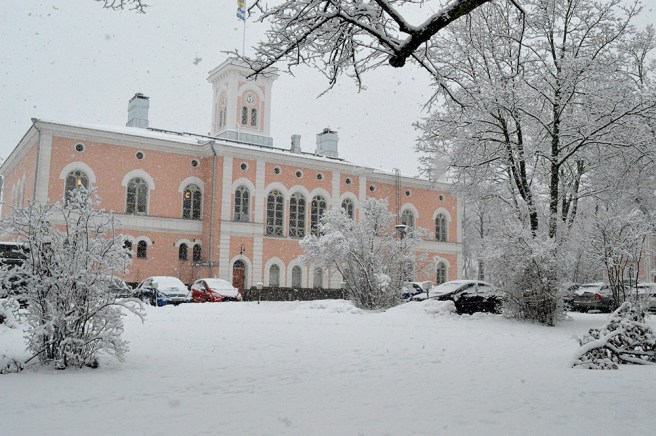 Vårt vackra rådhus ser ju ut som en karamell här.