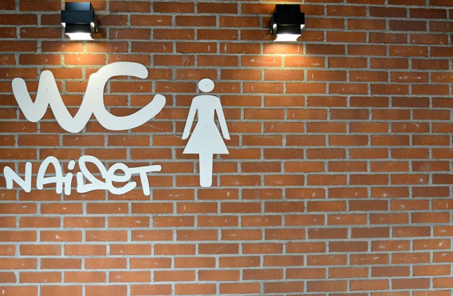 Tegel är snyggt. Och skyltningen också.