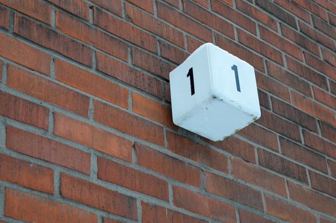 Ettan kommer oftast först.